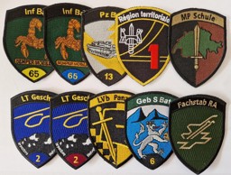 Bild von Armee 21 Badge Sammlung OHNE KLETT. Bestehend aus 10 Stück verschiedenen Abzeichen